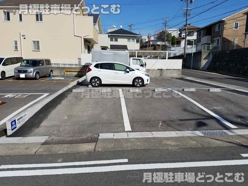 名古屋市千種区赤坂町6丁目40番1の月極駐車場2
