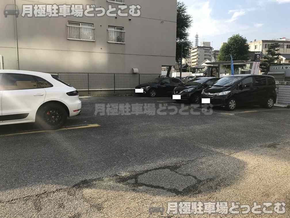 名古屋市東区東桜2丁目1804-1の月極駐車場2