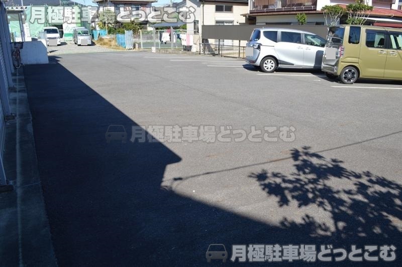 刈谷市八幡町6丁目11番地の月極駐車場2