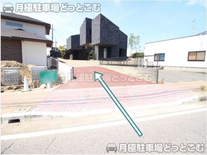 刈谷市松坂町3丁目75-1の月極駐車場2