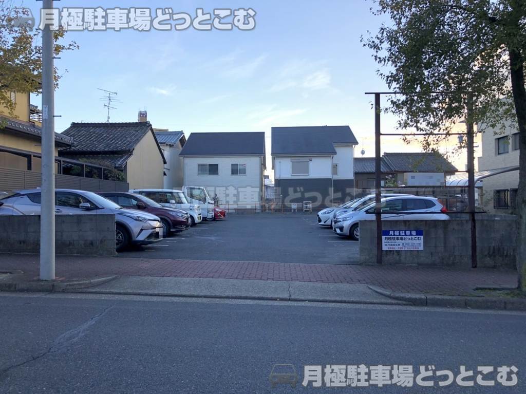 名古屋市南区戸部町3丁目18番の月極駐車場2