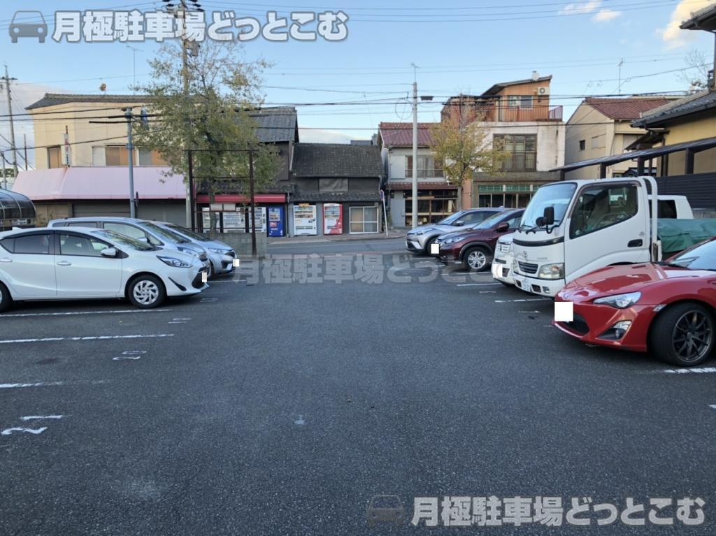 名古屋市南区戸部町3丁目18番の月極駐車場8