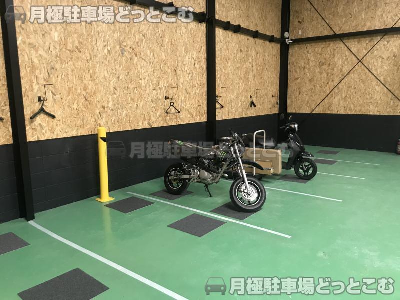 岡崎市日名南町1-21の月極駐車場2