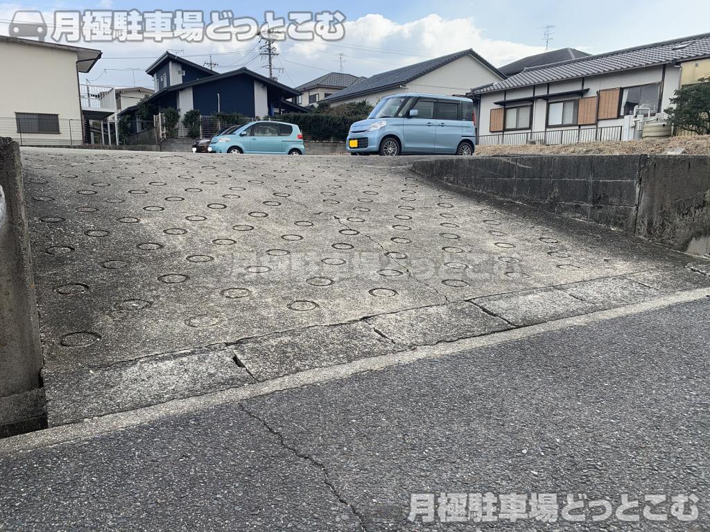 日進市東山3丁目1119の月極駐車場10