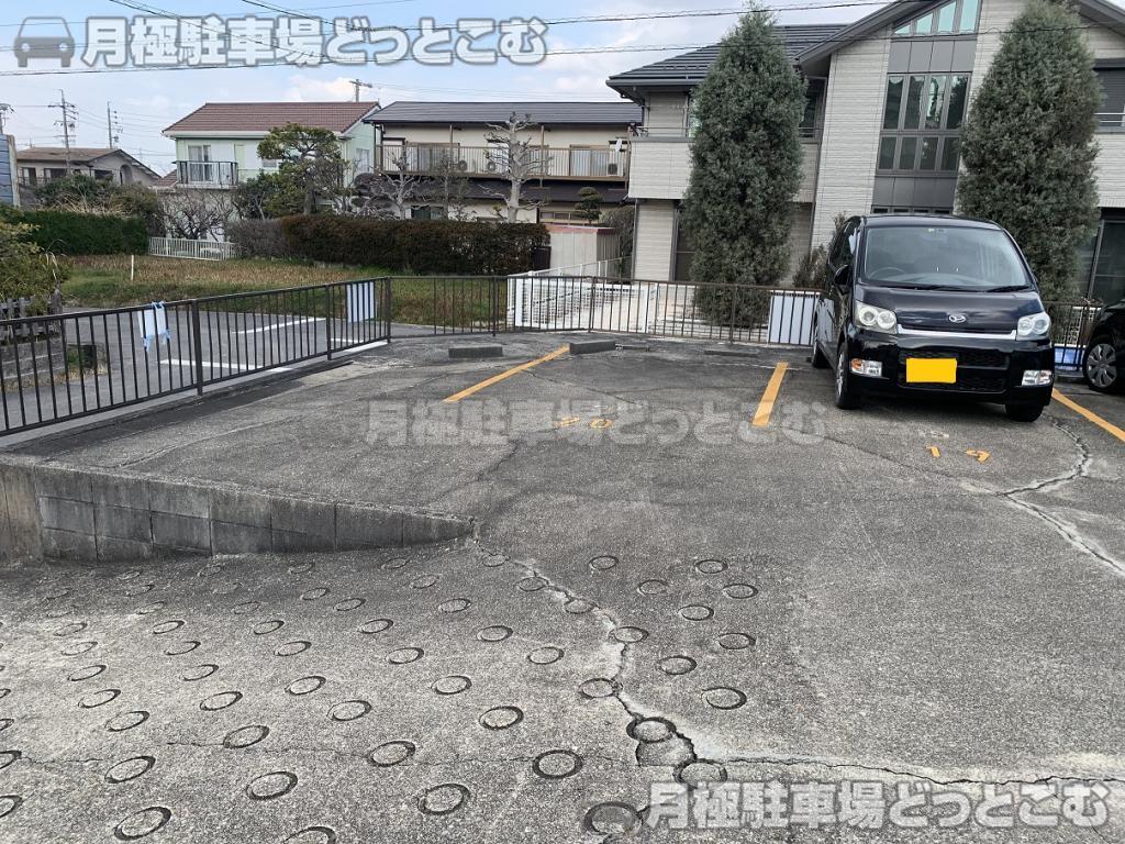 日進市東山3丁目1119の月極駐車場5