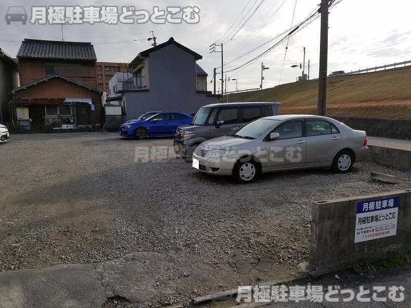 名古屋市中村区稲西町125の月極駐車場2