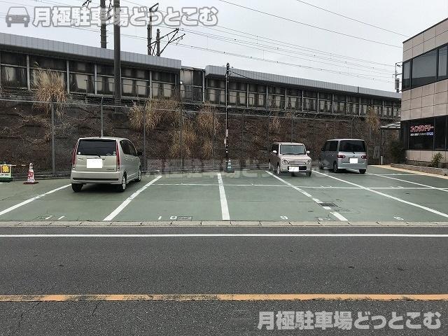 知立市谷田町西1丁目2-5の月極駐車場3