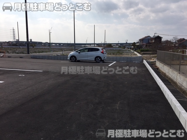 名古屋市中川区富田町大字榎津字東新海1451-1の月極駐車場5