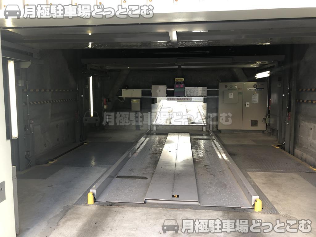 名古屋市中区栄4-16-10の月極駐車場2