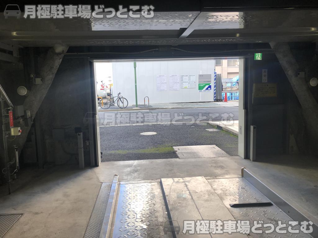 名古屋市中区栄4-16-10の月極駐車場3