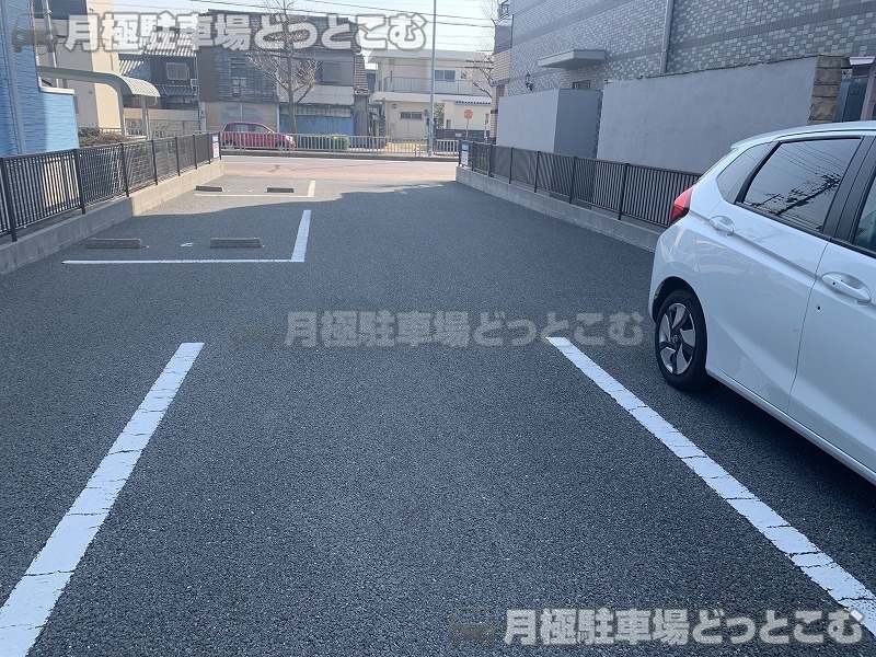 名古屋市中村区稲葉地本通2丁目17の月極駐車場2