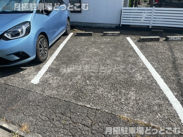 名古屋市千種区春岡通5丁目24の月極駐車場3