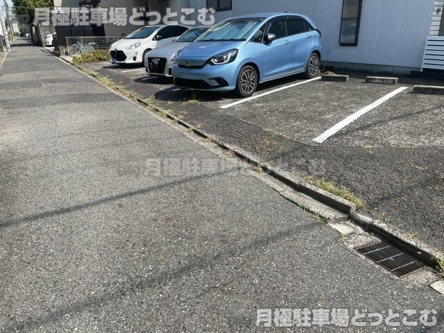 名古屋市千種区春岡通5丁目24の月極駐車場4