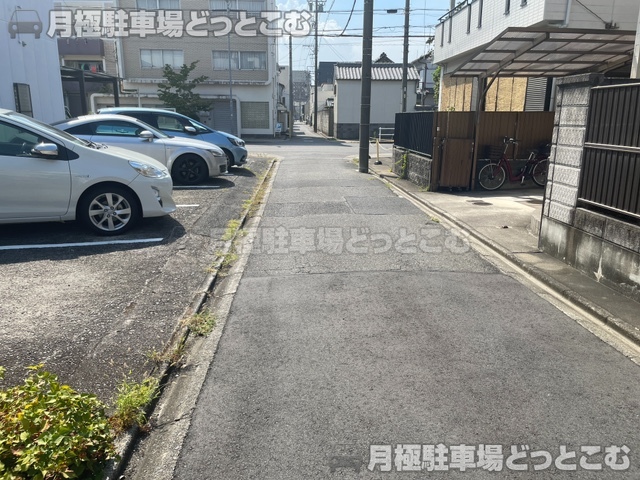 名古屋市千種区春岡通5丁目24の月極駐車場5