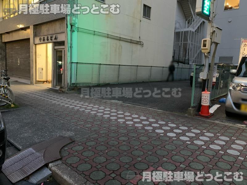 名古屋市中区丸の内3丁目16-24の月極駐車場2