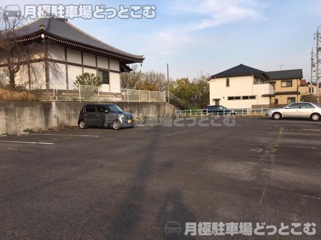 名古屋市緑区鳴丘1丁目335番の月極駐車場3