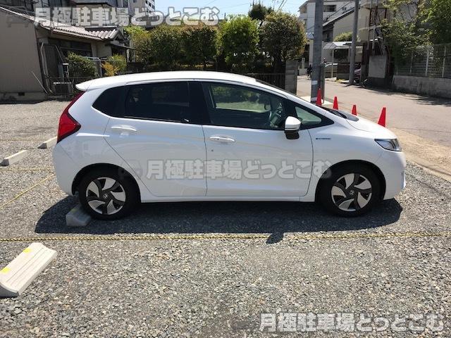 名古屋市昭和区川名町4丁目1　の月極駐車場3