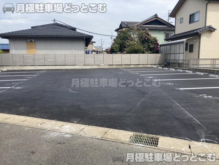 春日井市神領町2丁目6-2の月極駐車場2