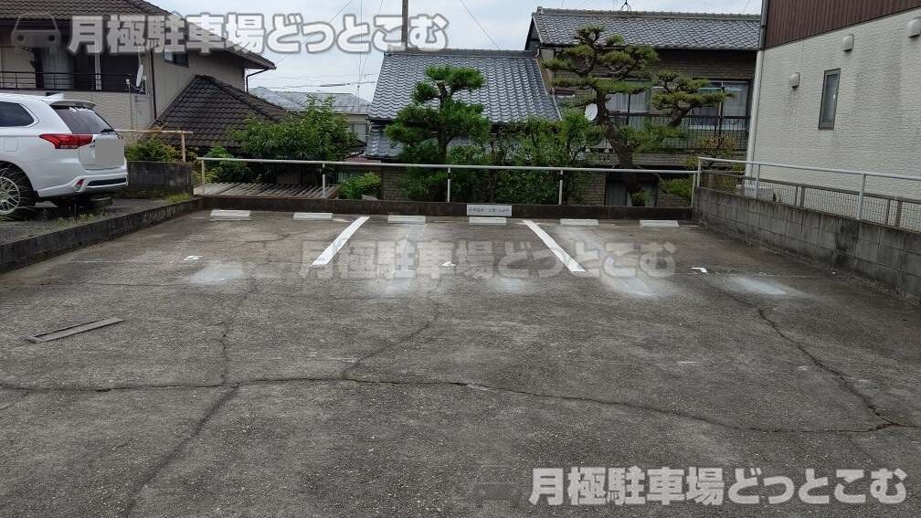 名古屋市緑区ほら貝2丁目230の月極駐車場3