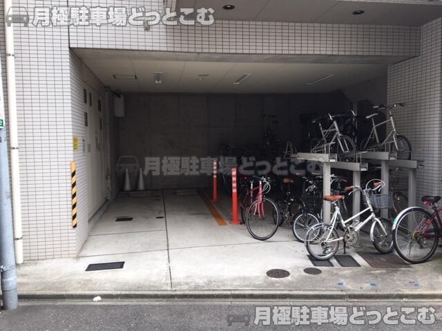 名古屋市中区大須2丁目11-3の月極駐車場3