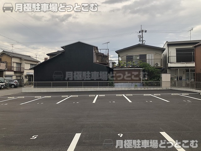 名古屋市熱田区切戸町3-112の月極駐車場6