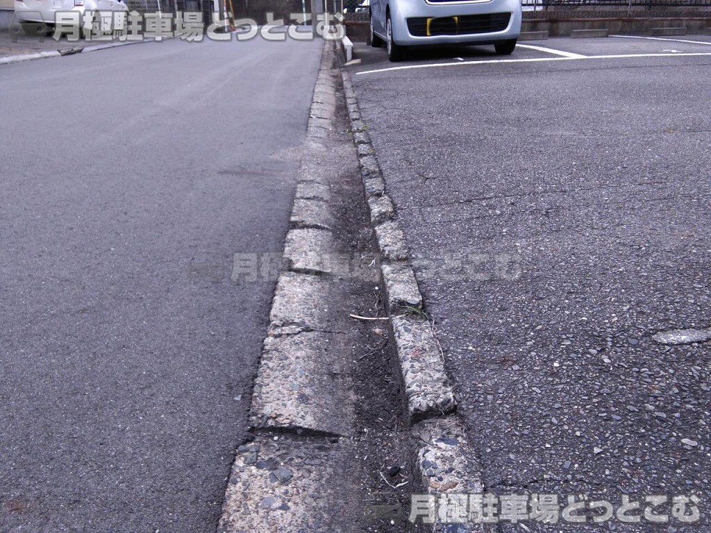 名古屋市熱田区切戸町2丁目62の月極駐車場4