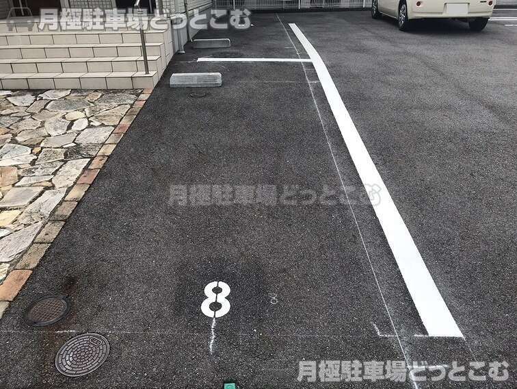 名古屋市名東区猪子石原1丁目404-1の月極駐車場2