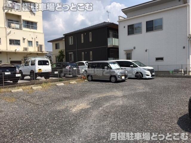 一宮市緑1丁目2-12の月極駐車場3