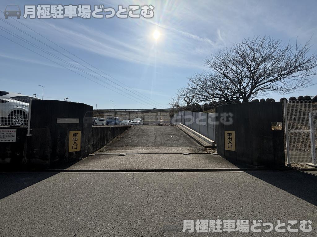 名古屋市中川区富田町大字前田字海用1番1の月極駐車場10