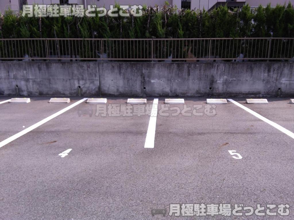 名古屋市名東区勢子坊2丁目1112の月極駐車場3