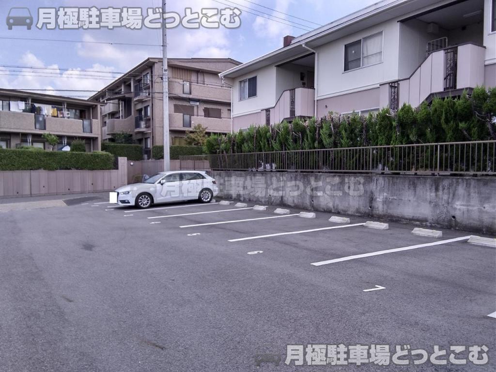 名古屋市名東区勢子坊2丁目1112の月極駐車場6