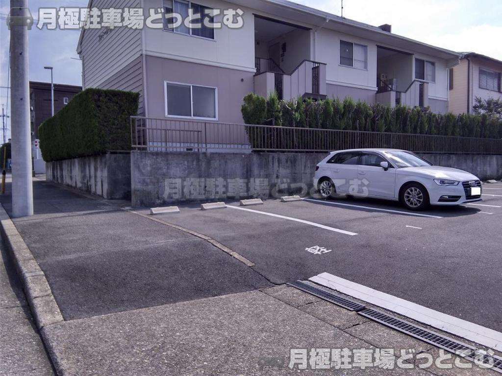 名古屋市名東区勢子坊2丁目1112の月極駐車場6