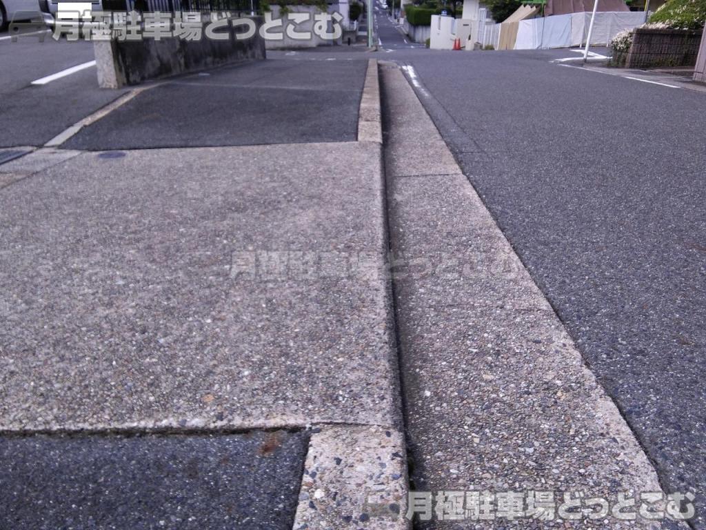 名古屋市名東区勢子坊2丁目1112の月極駐車場3