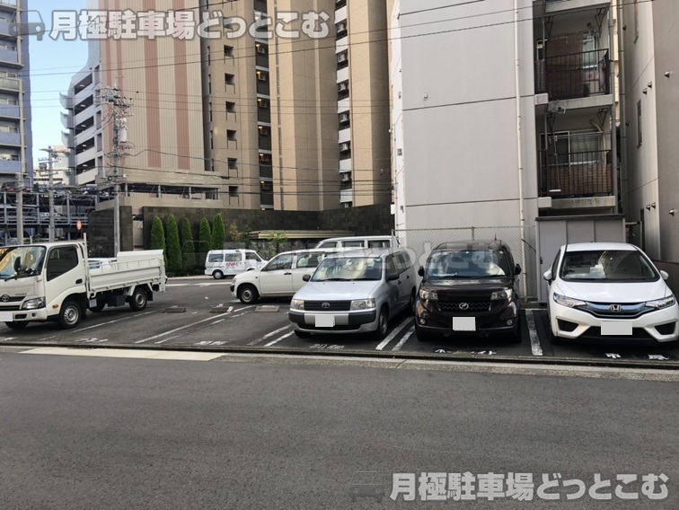 名古屋市中区千代田3丁目1006の月極駐車場2