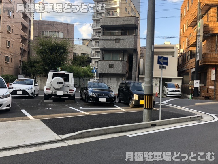 名古屋市中区千代田3丁目1006の月極駐車場3