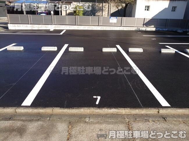 名古屋市昭和区元宮町3丁目76-2の月極駐車場2