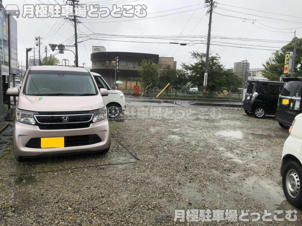 海部郡蟹江町宝2-21、22、23の月極駐車場2
