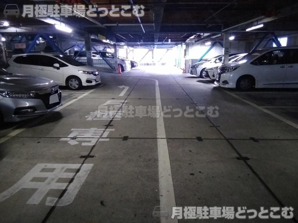 名古屋市東区東桜2丁目15の月極駐車場2