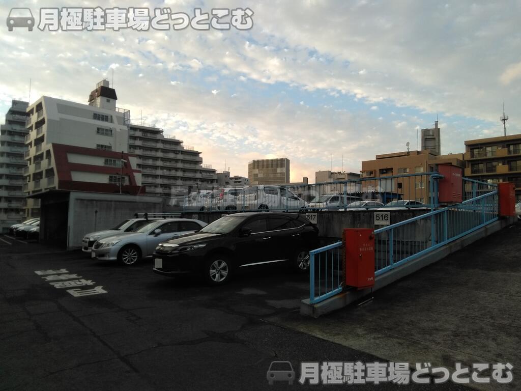 名古屋市東区東桜2丁目15の月極駐車場3