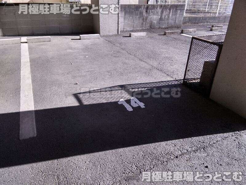 日進市折戸町中屋敷2-7、8、9の月極駐車場2