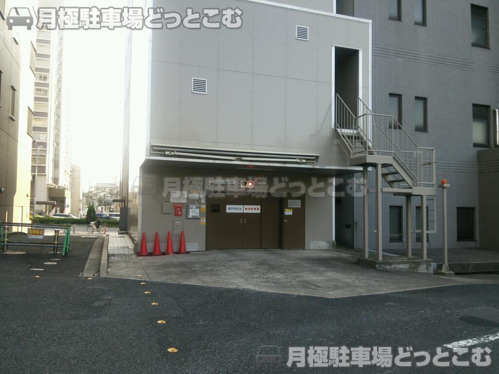 名古屋市千種区覚王山通8丁目70-1の月極駐車場2