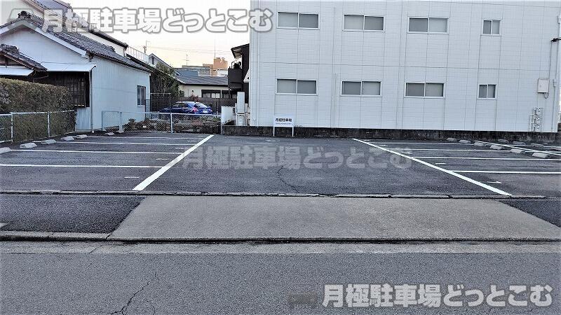 名古屋市西区花の木2丁目1112番1の月極駐車場3