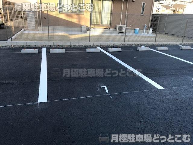 名古屋市西区菊井1-2409の月極駐車場2
