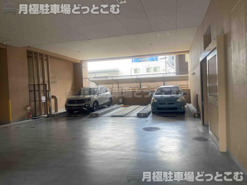 名古屋市中村区名駅南2-11-37の月極駐車場6