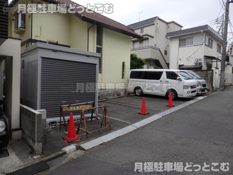 品川区西五反田4丁目15番15号の月極駐車場1
