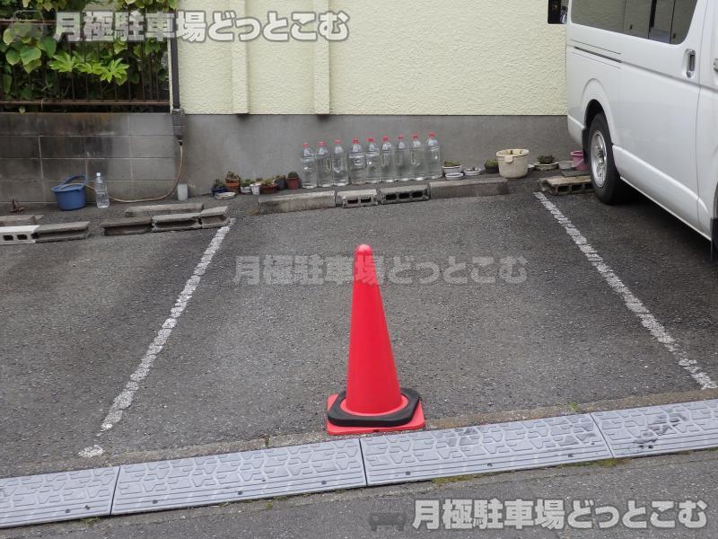 品川区西五反田4丁目15番15号の月極駐車場3
