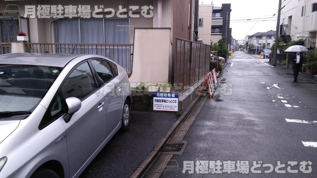 名古屋市千種区上野3丁目1307の月極駐車場3