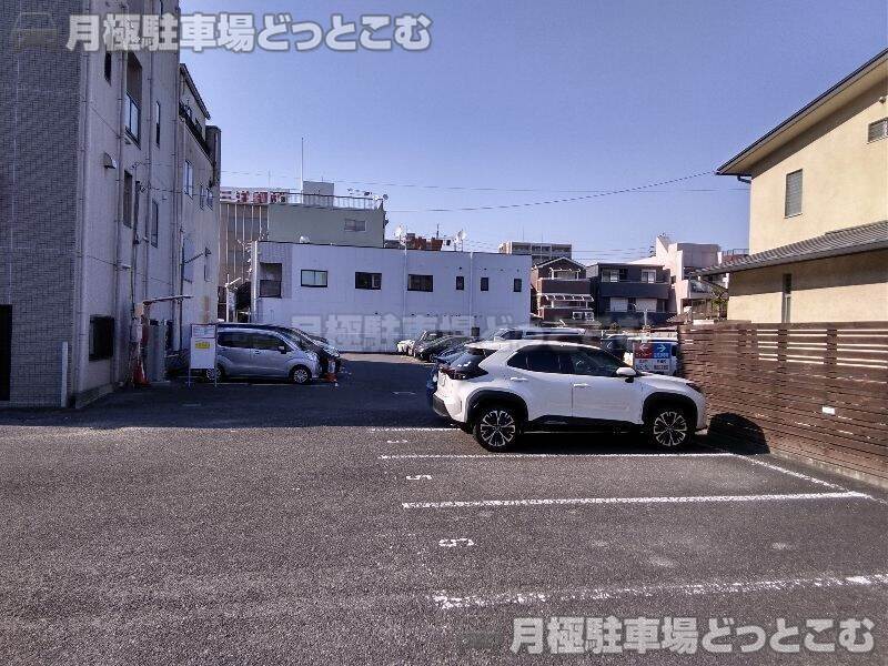 名古屋市瑞穂区堀田通6丁目5の月極駐車場3