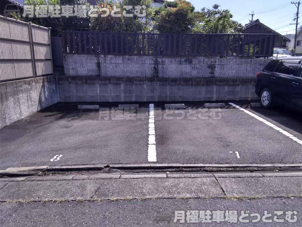名古屋市北区福徳町2-21の月極駐車場2