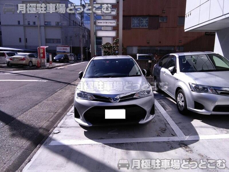 名古屋市西区那古野1丁目706-2の月極駐車場3
